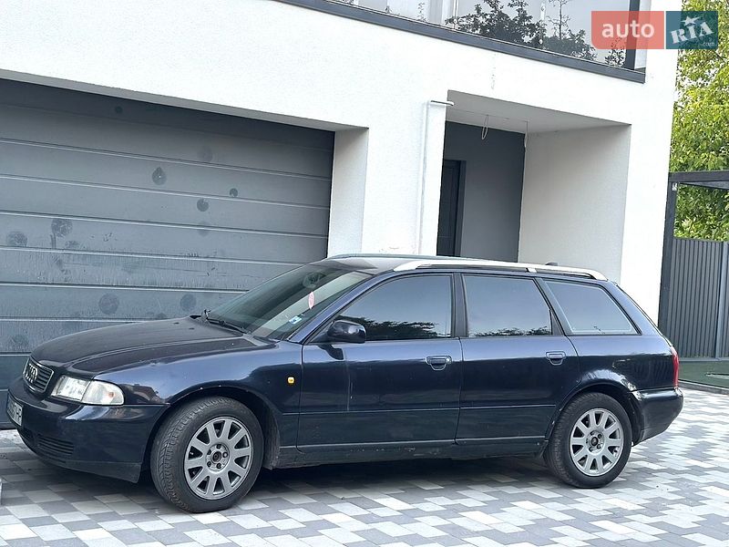 Універсал Audi A4 1998 в Львові