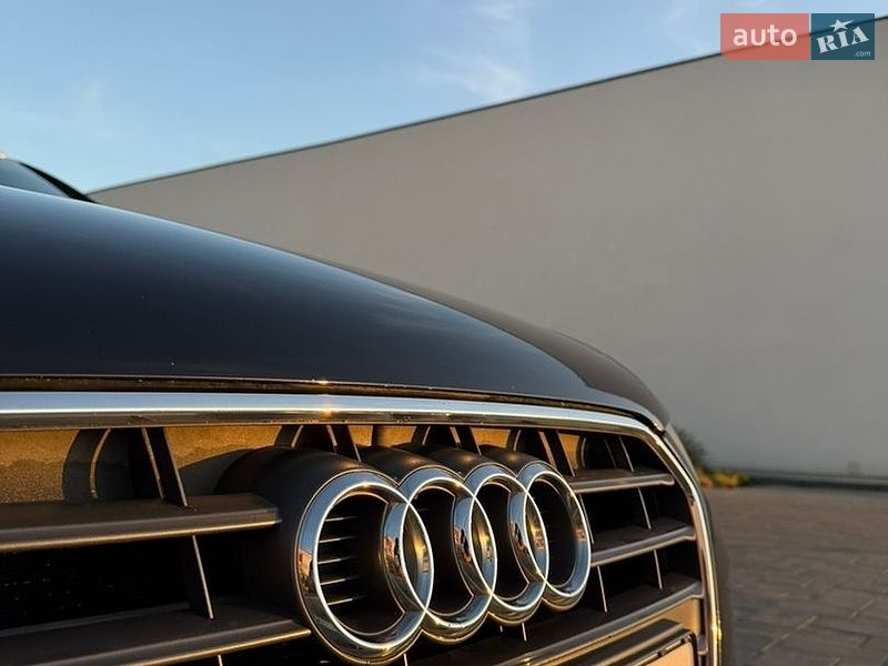 Седан Audi A4 2013 в Луцьку