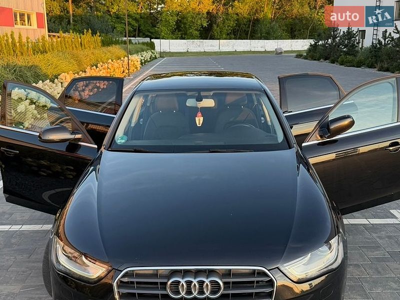 Седан Audi A4 2013 в Луцьку