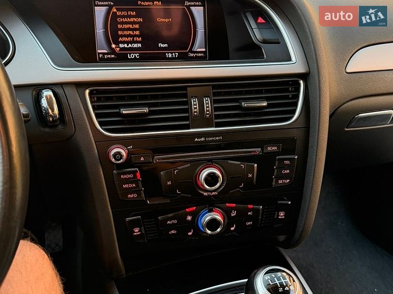 Седан Audi A4 2013 в Луцьку