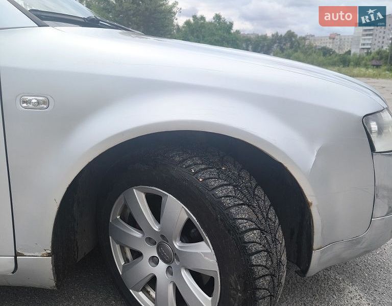 Седан Audi A4 2004 в Кременчуці
