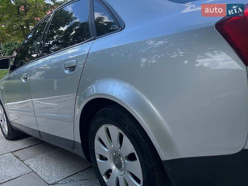 Седан Audi A4 2001 в Яремче