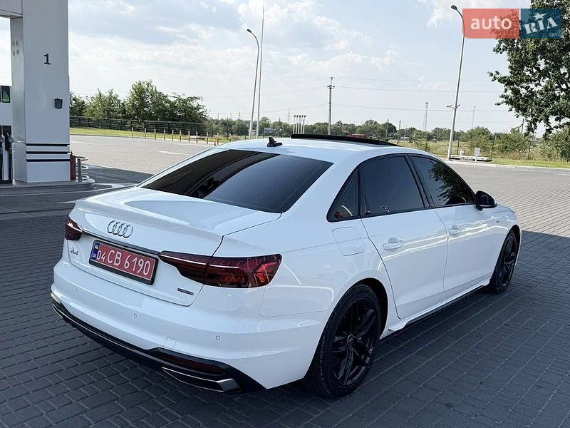 Седан Audi A4 2023 в Одессе