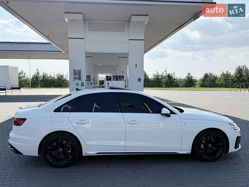 Седан Audi A4 2023 в Одессе