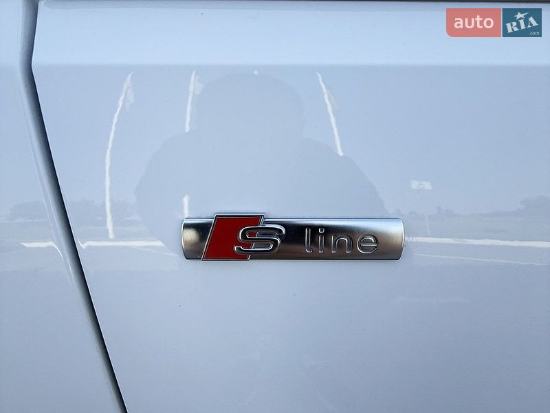 Седан Audi A4 2023 в Одессе