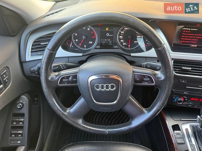 Седан Audi A4 2011 в Киеве