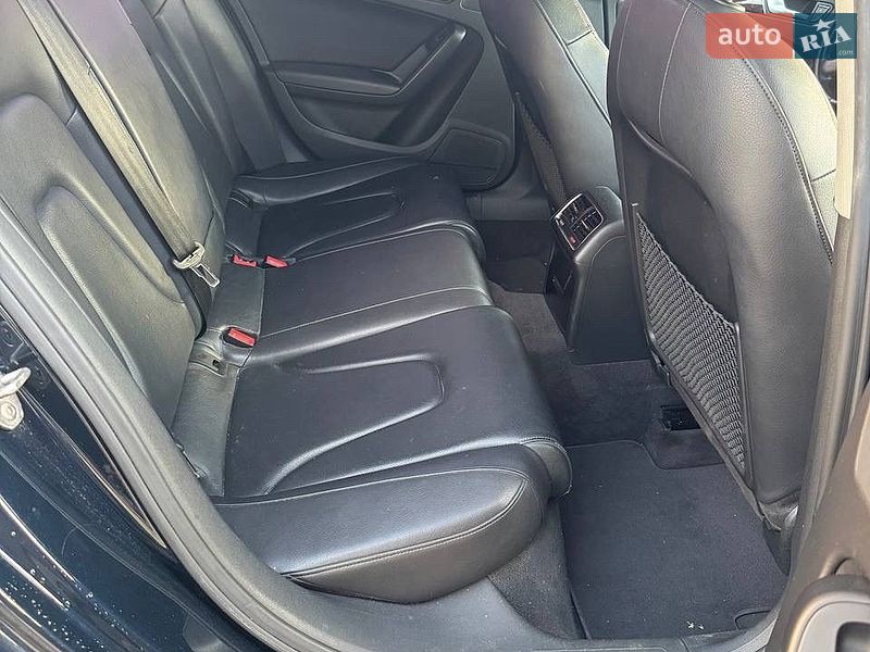 Седан Audi A4 2011 в Киеве