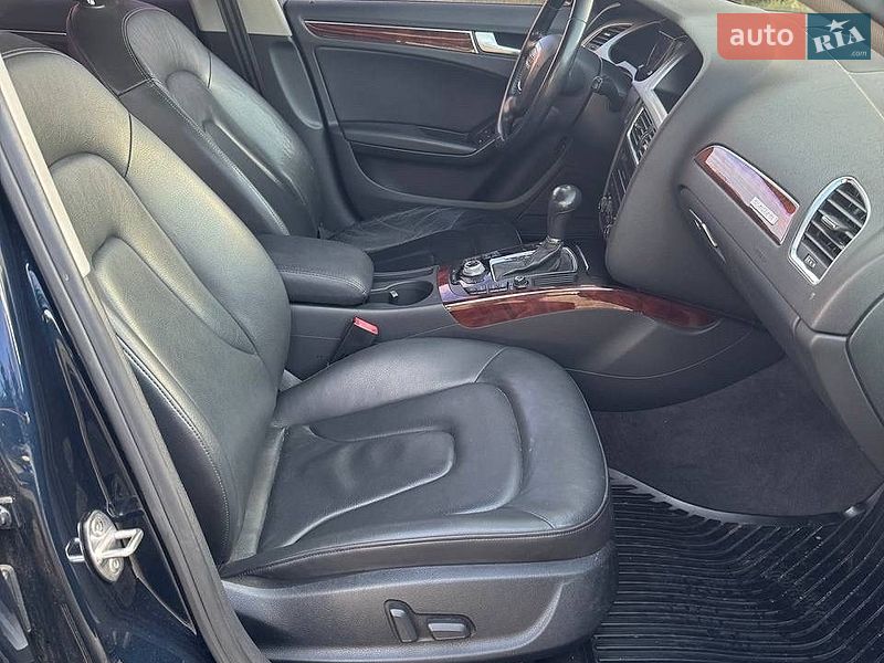 Седан Audi A4 2011 в Киеве