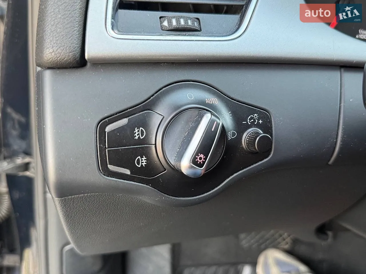 2011 Audi A4 - мініатюра 18