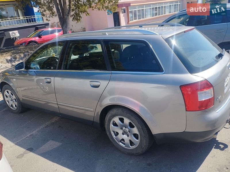 Універсал Audi A4 2003 в Локачах
