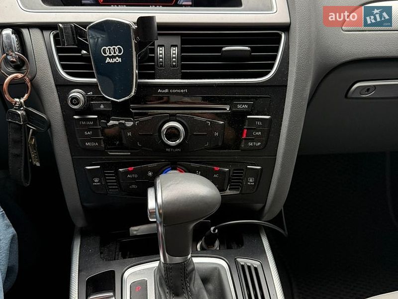 Седан Audi A4 2014 в Києві