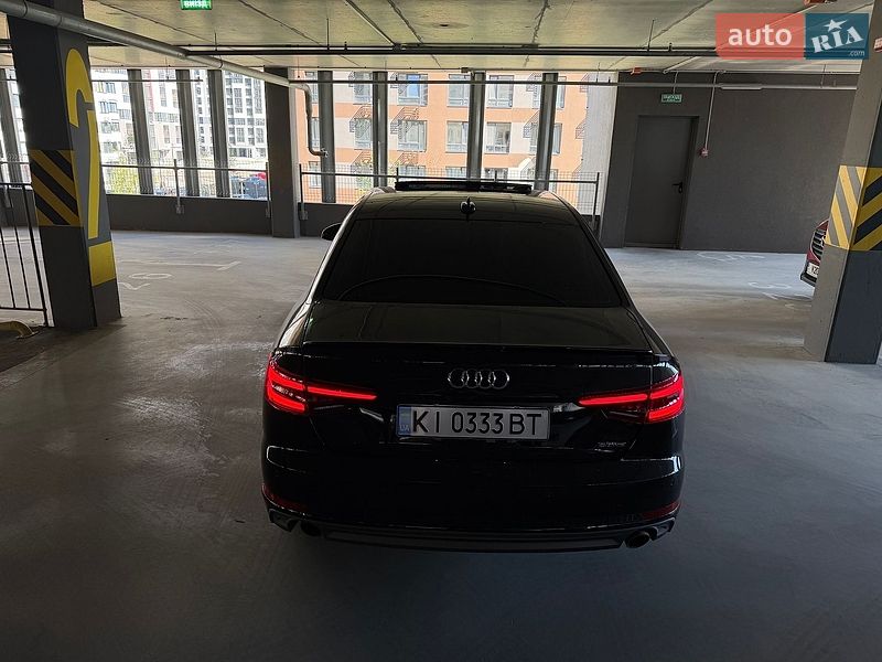Седан Audi A4 2017 в Києві