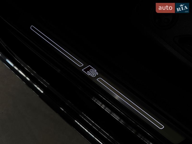 Седан Audi A4 2017 в Києві