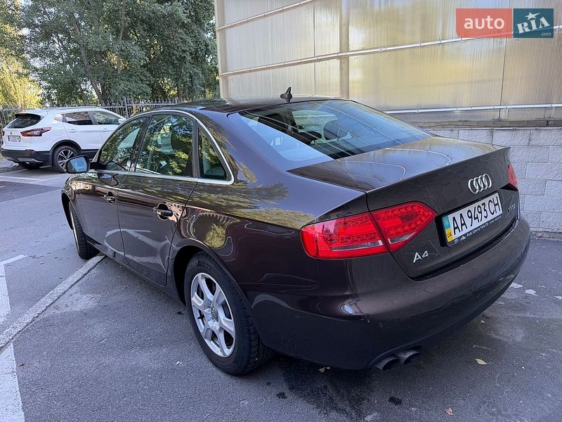 Седан Audi A4 2011 в Києві