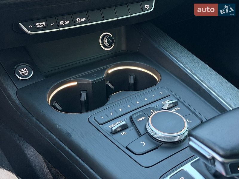 Седан Audi A4 2017 в Стрию