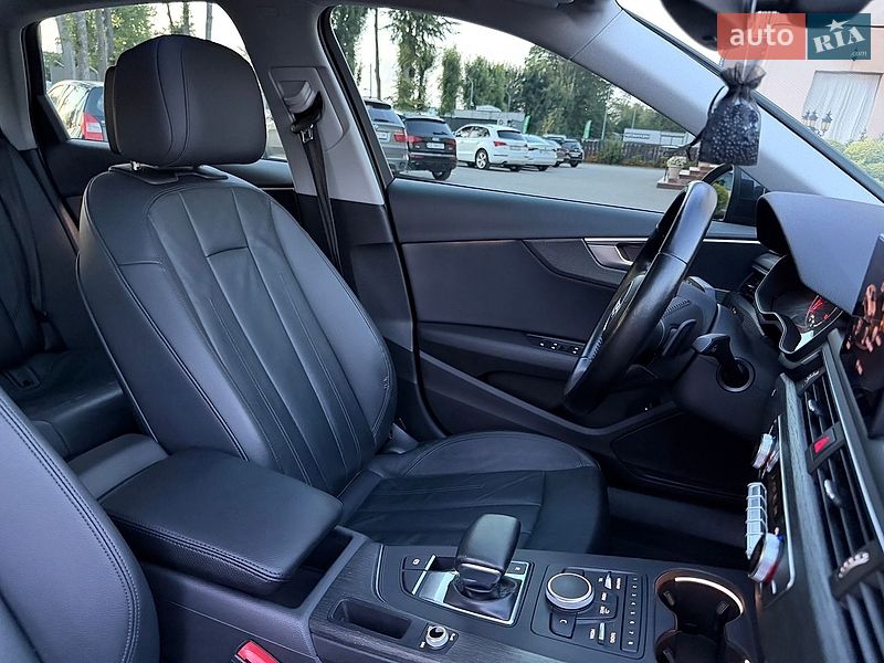 Седан Audi A4 2017 в Стрию