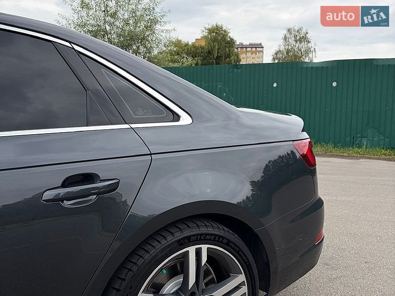 Седан Audi A4 2018 в Івано-Франківську