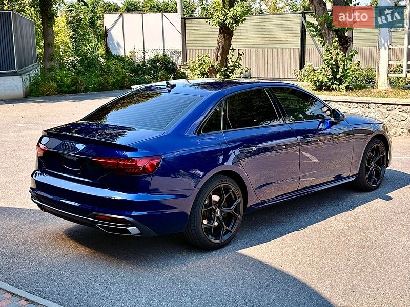 Седан Audi A4 2020 в Виннице