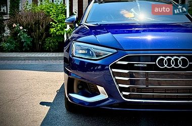 Седан Audi A4 2020 в Виннице