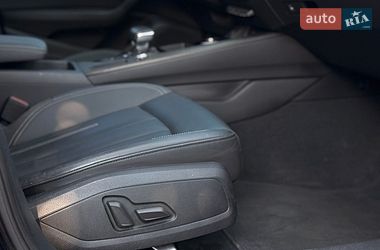 Седан Audi A4 2020 в Виннице