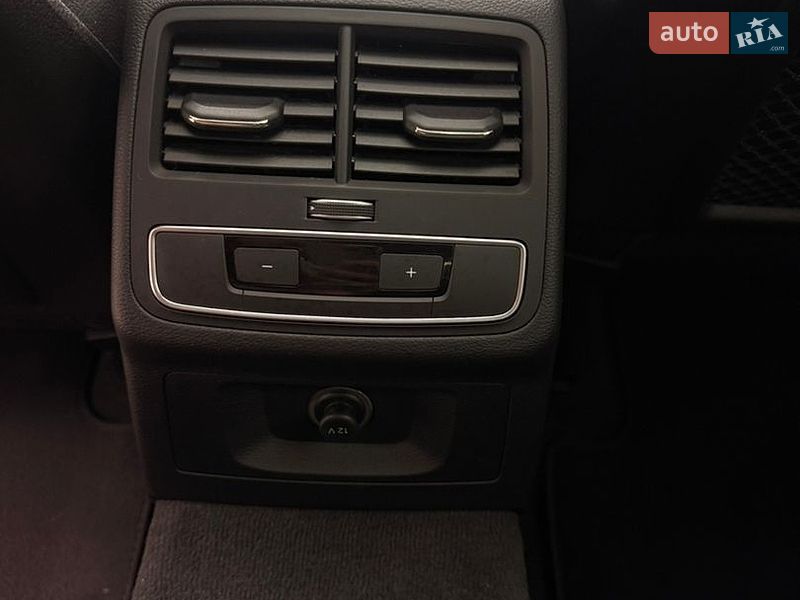 Седан Audi A4 2016 в Ивано-Франковске