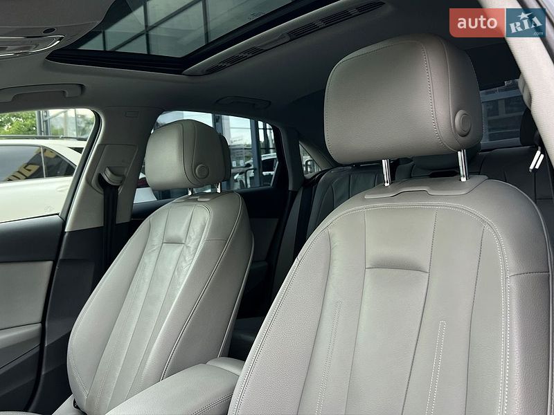 Седан Audi A4 2017 в Ивано-Франковске