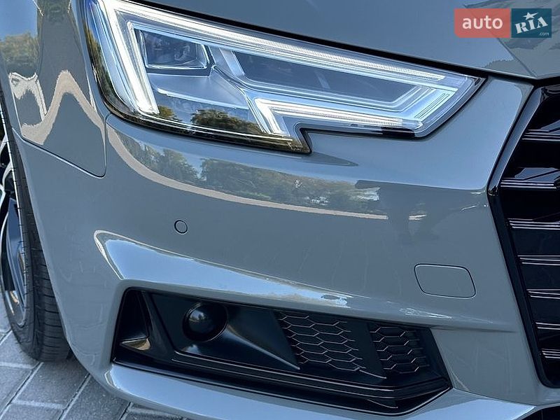 Седан Audi A4 2018 в Ровно