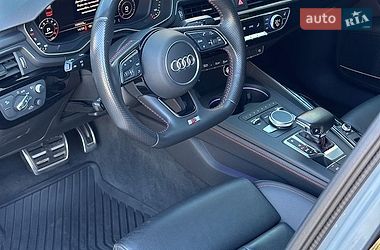 Седан Audi A4 2018 в Ровно