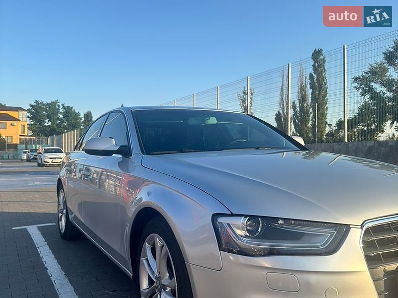 Седан Audi A4 2013 в Первомайске