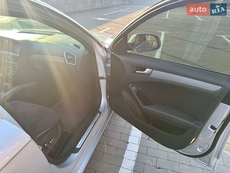Седан Audi A4 2013 в Первомайске