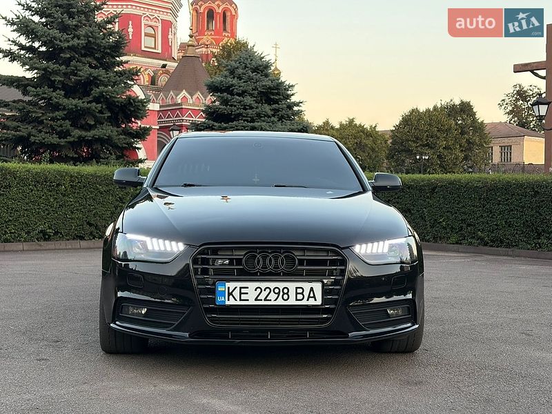 Седан Audi A4 2012 в Кам'янському