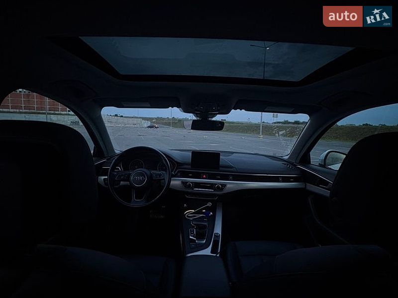 Седан Audi A4 2017 в Львові