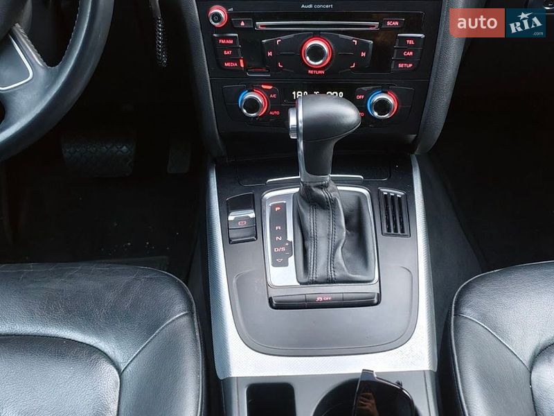 Седан Audi A4 2014 в Хмельницькому