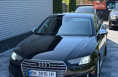 Седан Audi A4 2018 в Ровно