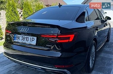 Седан Audi A4 2018 в Ровно