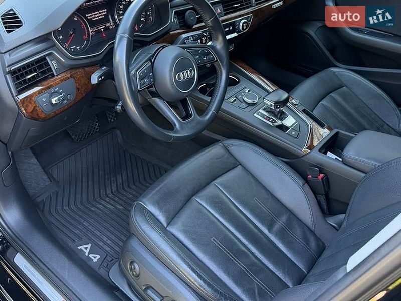 Седан Audi A4 2018 в Ровно