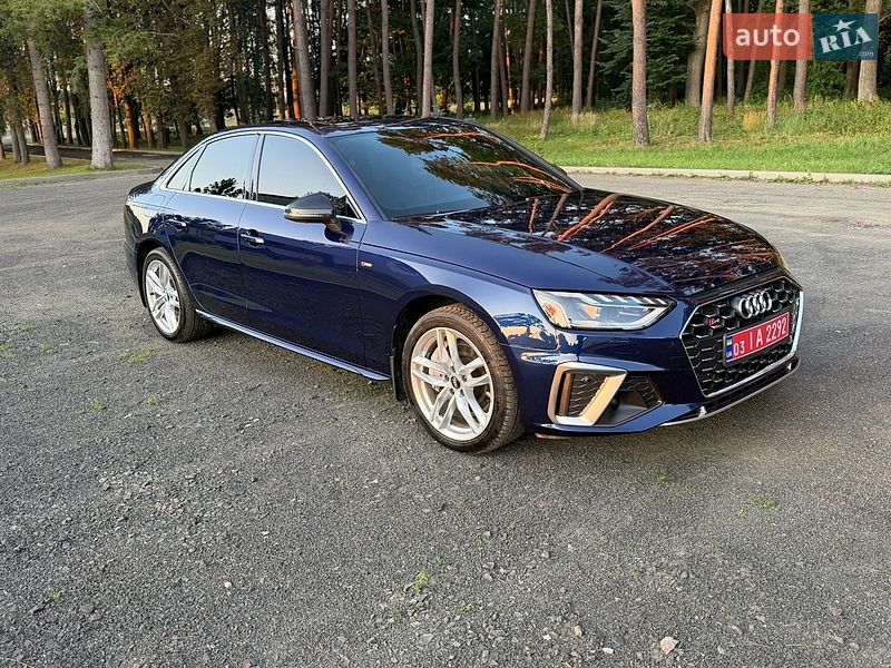 Седан Audi A4 2021 в Киверцах