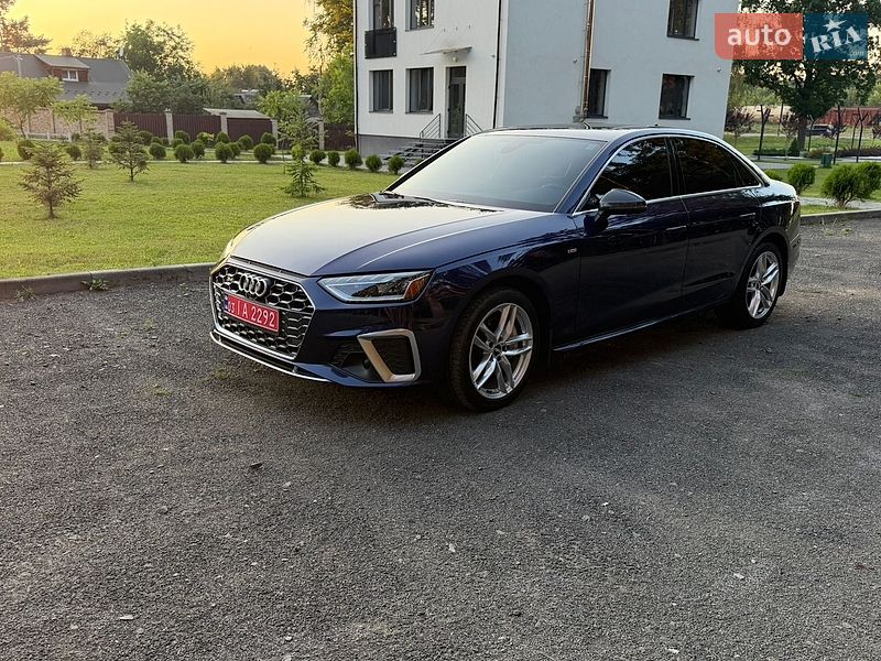 Седан Audi A4 2021 в Киверцах