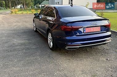 Седан Audi A4 2021 в Киверцах