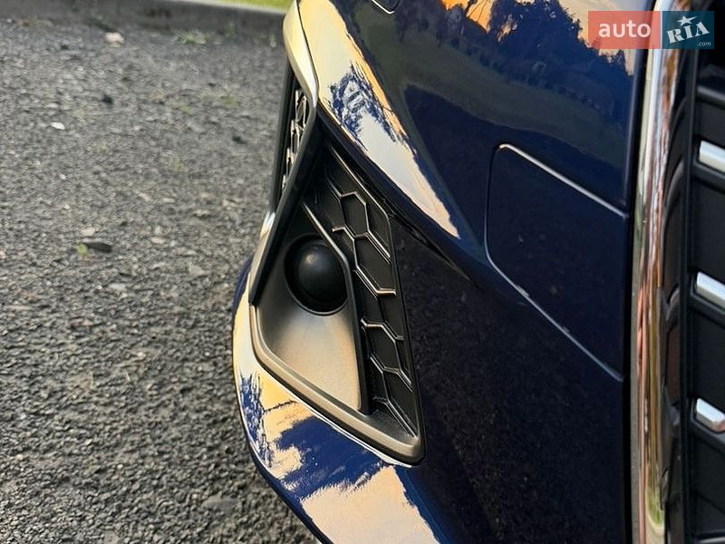 Седан Audi A4 2021 в Киверцах