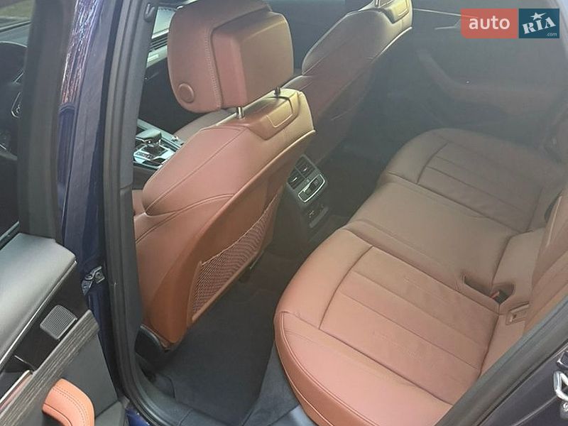 Седан Audi A4 2021 в Киверцах