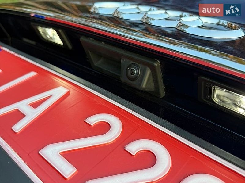 Седан Audi A4 2021 в Киверцах