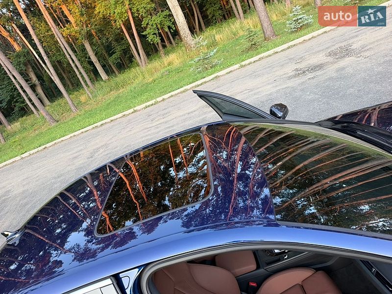 Седан Audi A4 2021 в Киверцах
