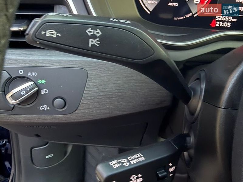 Седан Audi A4 2021 в Киверцах