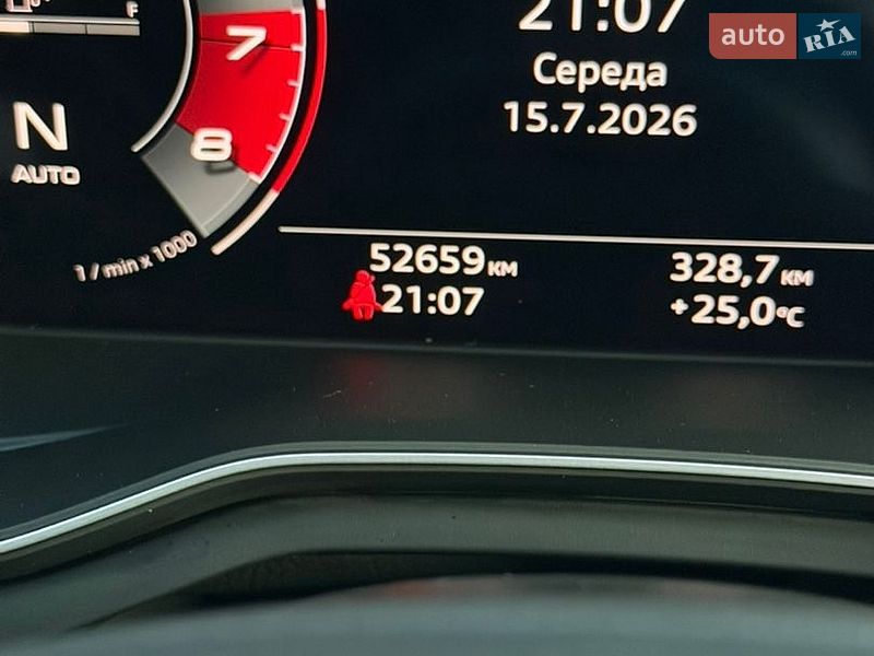 Седан Audi A4 2021 в Киверцах