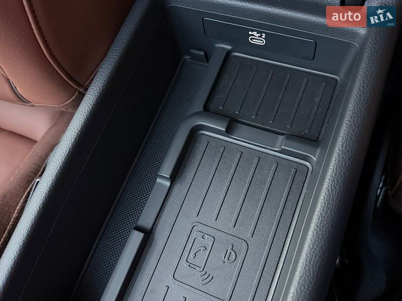 Седан Audi A4 2021 в Киверцах