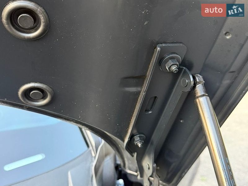 Седан Audi A4 2021 в Киверцах