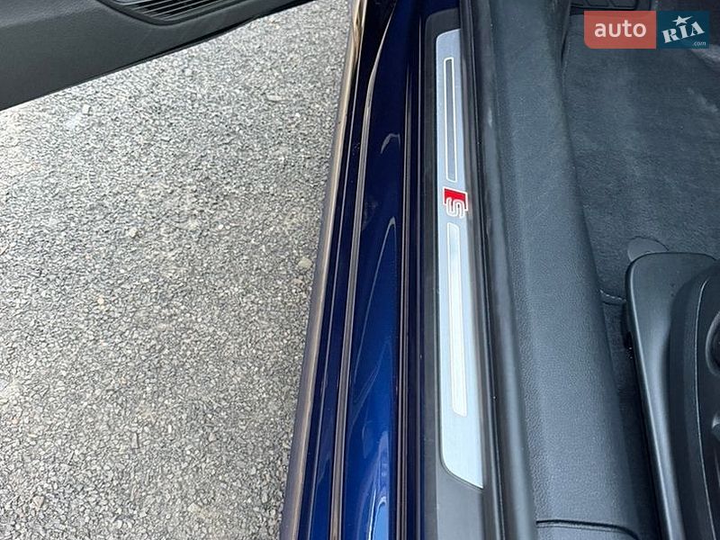 Седан Audi A4 2021 в Киверцах