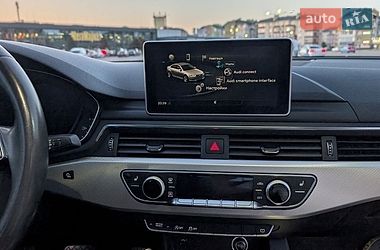 Седан Audi A4 2018 в Киеве