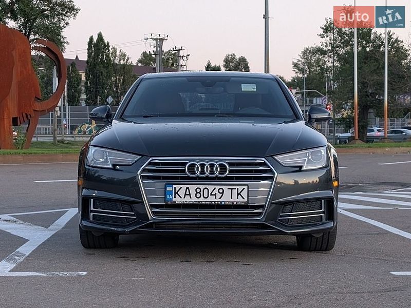 Седан Audi A4 2018 в Киеве